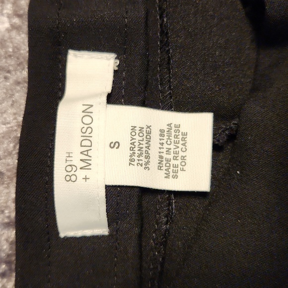 89th & Madison size S stretch capris - Picture 4 of 4